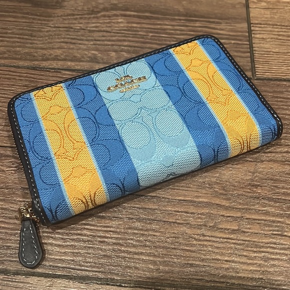 NWT Coach Gift Set - Picture 3 of 6